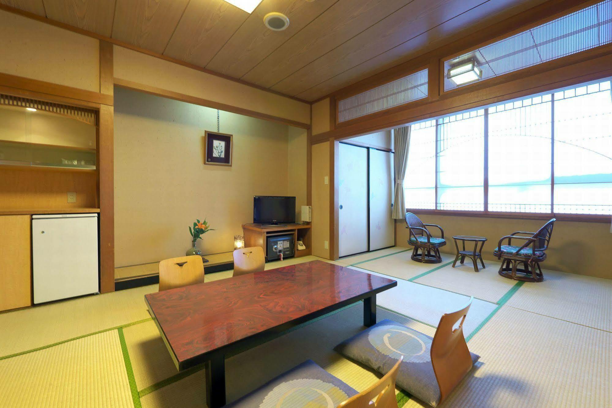Awara Onsen Hot Spring Koubou Gurabaatei Exterior foto