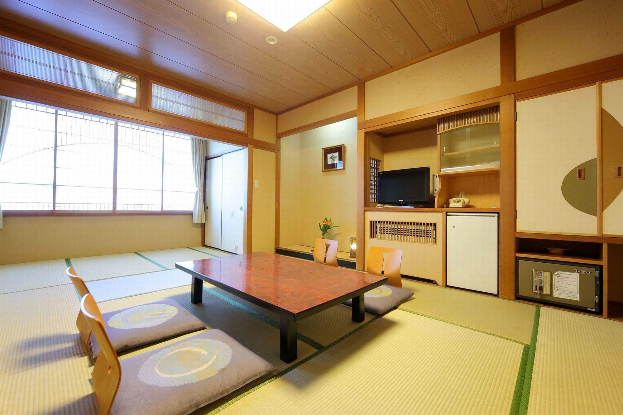 Awara Onsen Hot Spring Koubou Gurabaatei Exterior foto