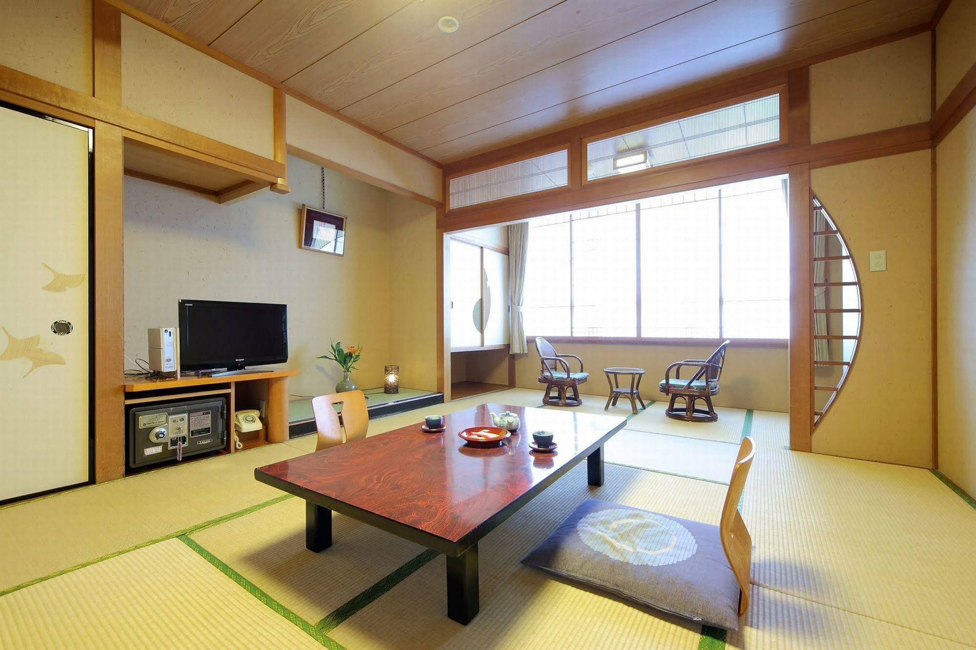 Awara Onsen Hot Spring Koubou Gurabaatei Exterior foto